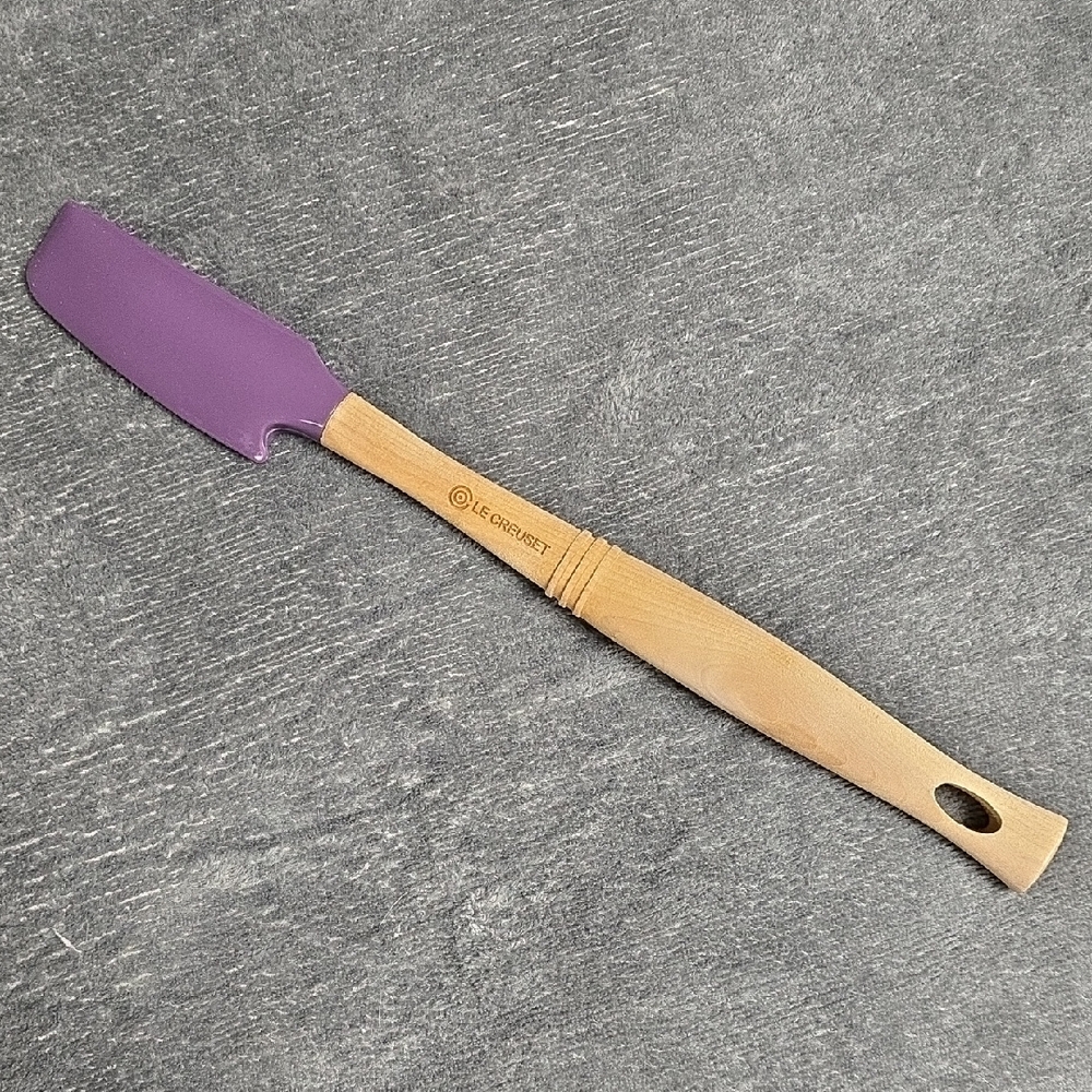 Le Creuset Cassis Jar Scraper